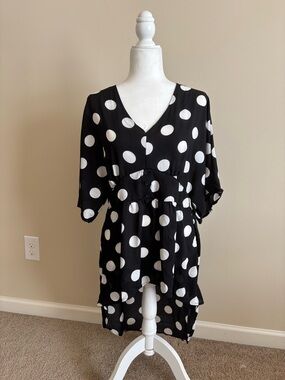 New York & Company Black and White Polka Dot V-Neck Tunic